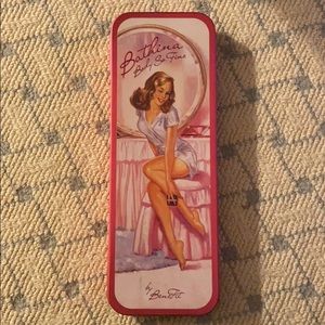 Bathina Body So Fine by Benefit